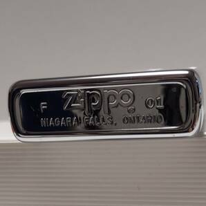 Zippo カナダ工場製 カナダフラッグ 2001年製 ハイポリッシュ仕上げ レア ジッポビンテージの画像3