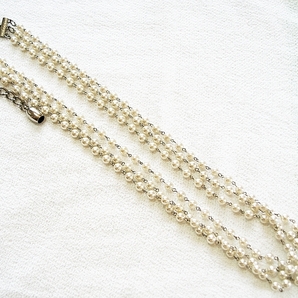 Pea001 本真珠ロングネックレス ３連 珠径10㎜ 1連目55個 2連目57個 3連目60個／計172個 半折り全長450㎜／中古の画像1