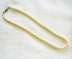 Pea004　本真珠ネックレス 珠径７㎜ 61個 半折り全長220㎜／中古