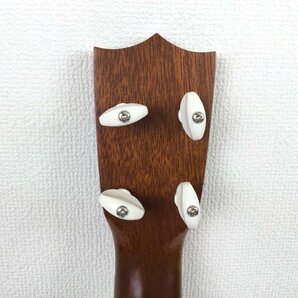 1204【ジャンク】 FAMOUS フェイマス ウクレレ ukulele FP-2 ソプラノサイズ 全長約54cm パイナップル 弦楽器 ハードケース付の画像3