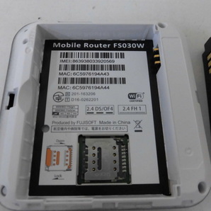  FUJISOFT 富士ソフト FS030W モバイル Wi-Fi ルーター 通電確認 ジャンク扱い 激安1円スタートの画像7