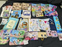 保管品 ほぼ未使用 ディズニーランドグッズまとめ 35周年 DISNEY TDL ミッキーマウス ポーチ マット 文房具 シール フィギュアなど_画像1