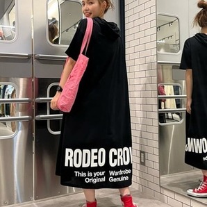 レディース 「RODEO CROWNS WIDE BOWL」 半袖ワンピース FREE ブラックの画像1