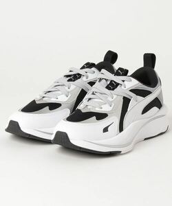 「PUMA」 ローカットスニーカー 24.0cm ホワイト×ブラック レディース