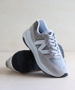 「New Balance」 ローカットスニーカー 26.5cm グレー メンズ