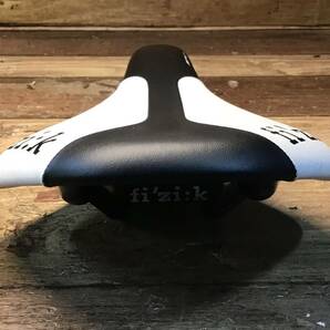 HT397 フィジーク fizik アンタレス ANTARES R1 サドル 白黒 カーボンレール regularの画像5