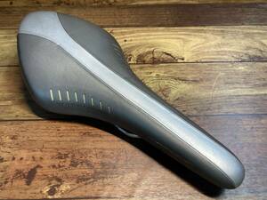 HU646 フィジーク FIZIK アリオネ ARIONE WING FLEX チタンレール 130mm