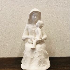 聖母子坐像　マリア様とキリスト様　●置物●白色陶器●インテリアにも最適