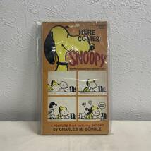 ビンテージ スヌーピー HERE COMES SNOOPY 漫画 本　イラスト　デザイン　インテリア　雑貨　アンティーク　240410_画像1