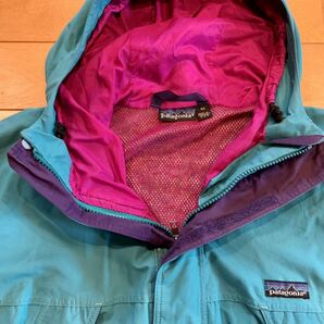 美中古品 ビンテージ Patagonia ストームジャケット 初期 サイズM ターコイズ+ピンク マウンテンパーカー の画像3