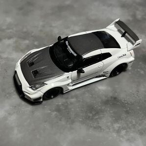 MINI GT リバティーウォーク R35 White LHDの画像1