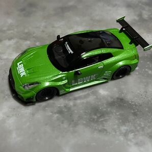 MINI GT リバティーウォーク R35 Apple Green RHDの画像1