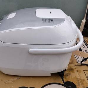 象印 ZOJIRUSHI 炊飯器 黒厚釜 一升 マイコン式 極め炊き ホワイト NL-DA18-WAの画像5