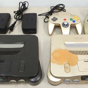 メモリー拡張パック付/KS192/NINTENDO64 本体 2台(ブラック,ゴールド) + コントローラーx2 + ACアダプターx2 セット/NUS-001 現状品/任天堂の画像1