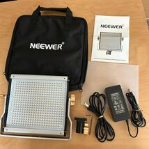 NEEWER LEDビデオライト 電源コード 収納袋付き_画像1