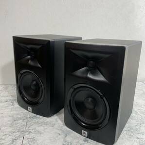 j609k JBL LSR305 パワードスピーカー ペア 台付 動作確認済みの画像3