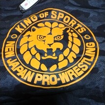 送料無料　しまむら　新日本プロレス　長袖Ｔシャツ　カモフラ柄　メンズ　ＬＬサイズ　タグ付き新品　NJPW1972_画像5