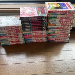 少女漫画　４９冊　ママレードボーイ　銀色のハーモニー　唇から媚薬など。