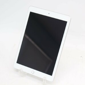 554)【美品】Apple iPad 第5世代 Wi-Fiモデル 32GB MP2G2J/A シルバーの画像2