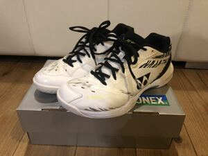  Yonex badminton shoes 25.5 power cushion 65Z white Tiger 