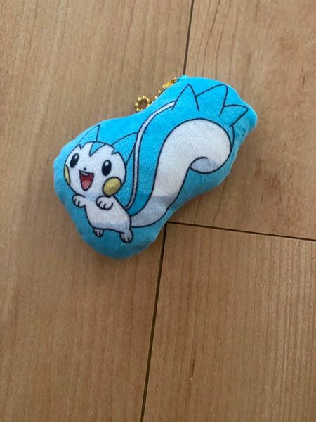 ポケモン　キーホルダー　パチリス