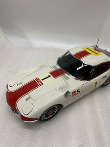 ●TOYOTA　2000GT　24HRS FUJI 1967　1：18　サイドミラー破損あり　箱入り　現状お渡し(u240418_11_60)