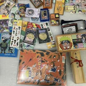 HS116-240411-056【中古】NARUTO グッズ 大量まとめ フィギュア ファイル 小物入れ ポーチ カード キーホルダー 他の画像1