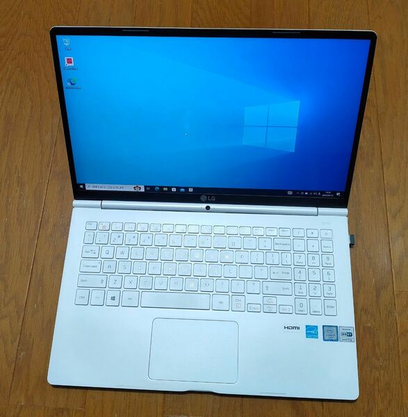 ノートPC LG Gram LG15Z960-G.AA12J 白 超軽量980g