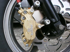 [ Eliminator 250LX*SE ] Ducati M400IE front right side diversion Brembo made 4 pot caliper + original work adaptor secondhand goods!