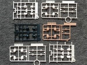 バンダイ 30MS 太ももパーツ詰め合わせ カラーA、B、C、黒