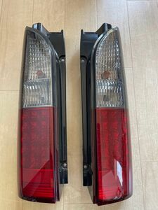 ハイエース200系LEDスモークテールランプ テールランプ 左右セット LED