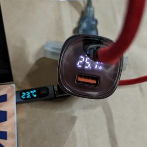 《クール！》電流計付GaN急速充電器　33W 2ポート