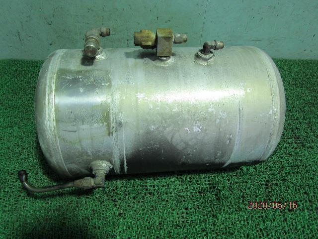 ふそう大型車 スーパーグレート BKG-FP54JDR エアタンク 右前 ブレーキ用 MK449933 -B- TTT /32892