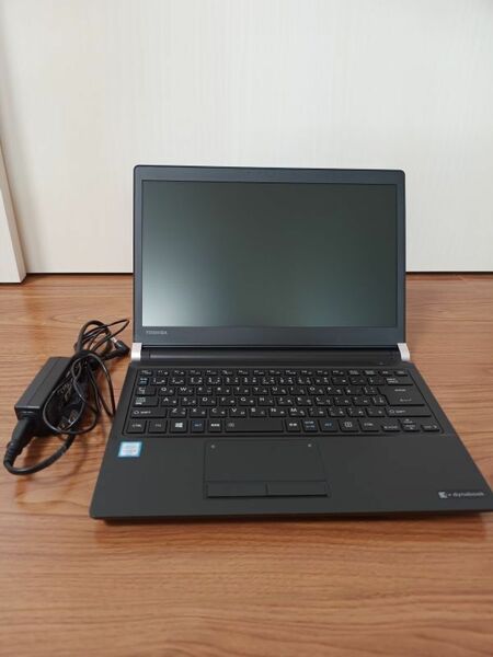 【美品】TOSHIBA PR73UBAA437AD81 dynabook R73/U Win10pro Core i5 6300U 2.4GHz 8GB 500GB