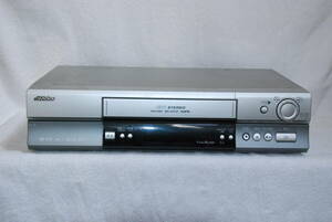  Япония Victor ( на данный момент JVC Kenwood ) BS встроенный VHS Hi-Fi видео HR-F13 (2004 год производства )