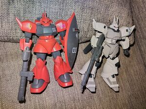 HG 完成品　ジョニーライデン専用高機動ゲルググ＋シン・マツナガ専用ゲルググJ