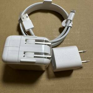 USB Power Adapter ライトニングケーブル 充電器 iPad iPhone付属品 未使用品 アダプタ Appleの画像3