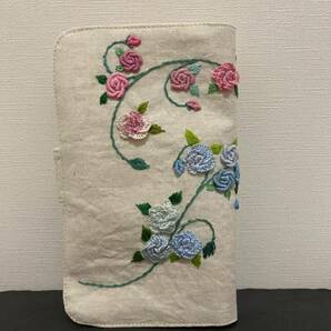 ☆ハンドメイド ☆マルチケース No 2 お薬手帳入れ 通帳入れ 母子手帳入れ プレゼント 手刺繍 花 リネンの画像2