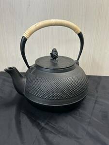 未使用 南部鉄器 南部鉄瓶 霰 茶道具 急須 鉄瓶 工芸品 コレクション 