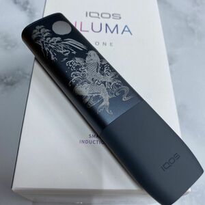 iQOS ILUMA ONE アイコス イルマワン レーザー加工 鯉 滝登り 水墨画 黒 灰色 和柄 和彫り コイ 恋 名入れ可能