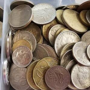 ◆◇外国コイン 古銭 紙幣 1.5kg以上 未選別 まとめ売り◇◆の画像3