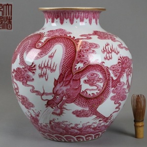 中国美術 大清乾隆年製 色絵五爪龍図花瓶 高34cm 飾壷 細密細工 古美術品[c475]の画像1