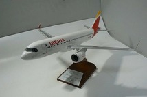 Iberia A320neo EX-NTP 1：100スケール 航空機 模型_画像1