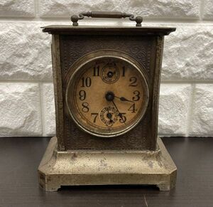 M　古い置き時計　ぜんまいオルゴール付き　蛍の光　スモセコ　稼働ジャンク品　アンティーク　レトロ　EE⑨