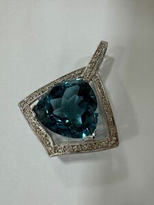 △ ペンダントトップ 750 水色石12.20ct D0.20ct アクアマリン？ 約7.02g デザイントップ ダイヤモンド付き K18 18金(KS4-2)