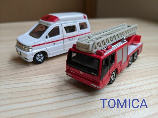 トミカ TOMICA　救急車　はしご付き消防車 NISSAN ELGRAND 1998　HINO FIRE TRUCK 2002