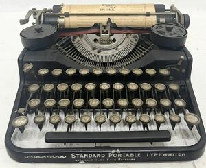  antique typewriter UNDERWOOD STANDARD PORTABLE FOUR BANK America rare retro at that time thing 