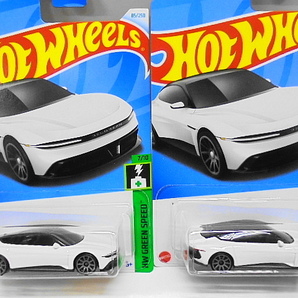 Hotwheels デロリアン アルファ5 ホットウィール ミニカー 2台セット EVの画像1