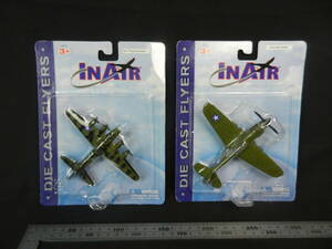 WowToyz In Air ダイキャストモデル B-17 Flying Fortress P-40 WAR HAWK 2機まとめて 未開封 保管品