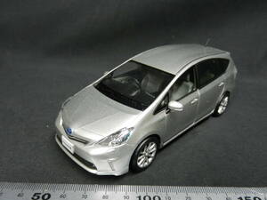 1/30 トヨタ プリウスα カラーサンプル ミニカー 箱なし 中古 店頭用 非売品 PRIUS α アルファ